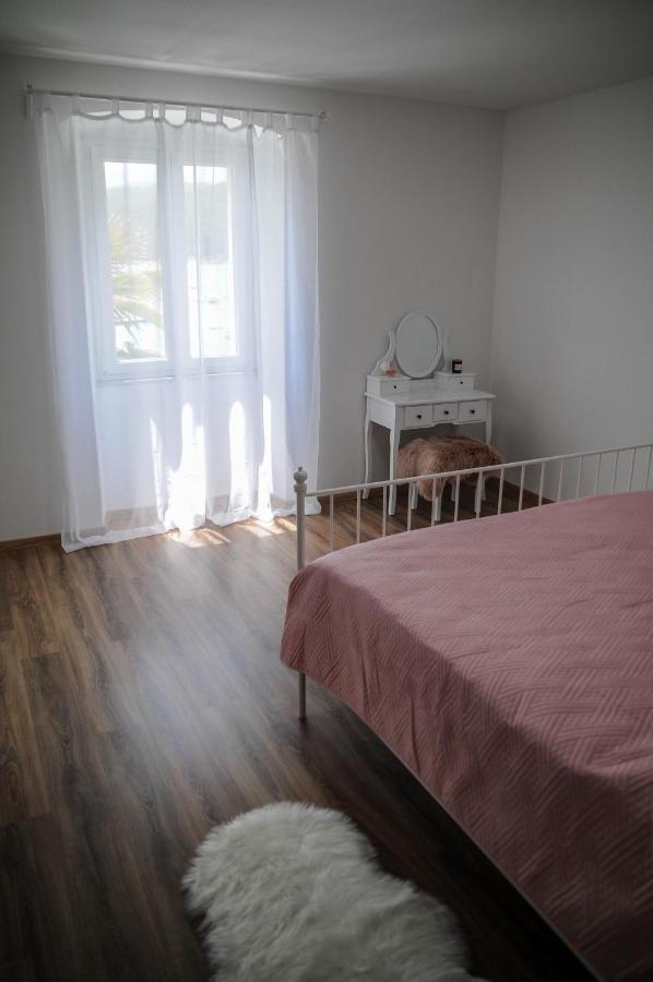 Apartman Gulliver In The Center, 10 Meters From The Sea With Private Parking In Natural Shade Rabac Luaran gambar